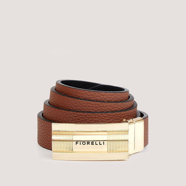 A simple yet stylish, reversible red belt.
