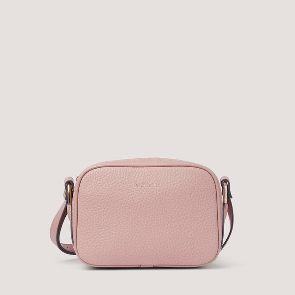 Introducing our chic, curved and casual crossbody bag in dusky pink, Beau.