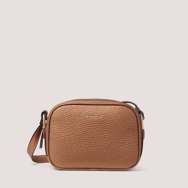 Our best-selling Anouk is now available in a crossbody style.