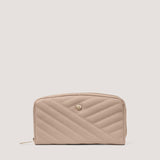 This curved mink quilt women's purse with a zip closure features 12 internal card slots.